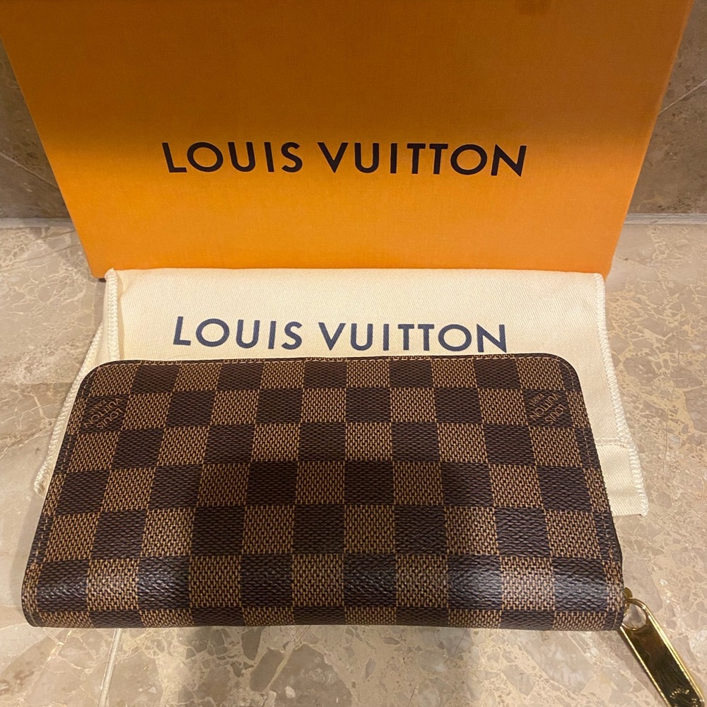 🌸AUTHENTIC- LOUIS VUITTON DAMIER EBENE ZIPPY WALLET - ROSE BALLERINE